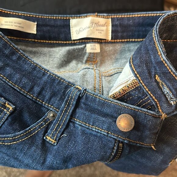 Universal Thread Jeans - Picture 3 of 4